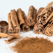 Huile Essentielle CANNELLE ECORCE  bio - vitalité et protection naturelle.